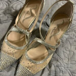 Nina Women's Silver and Cream Heels